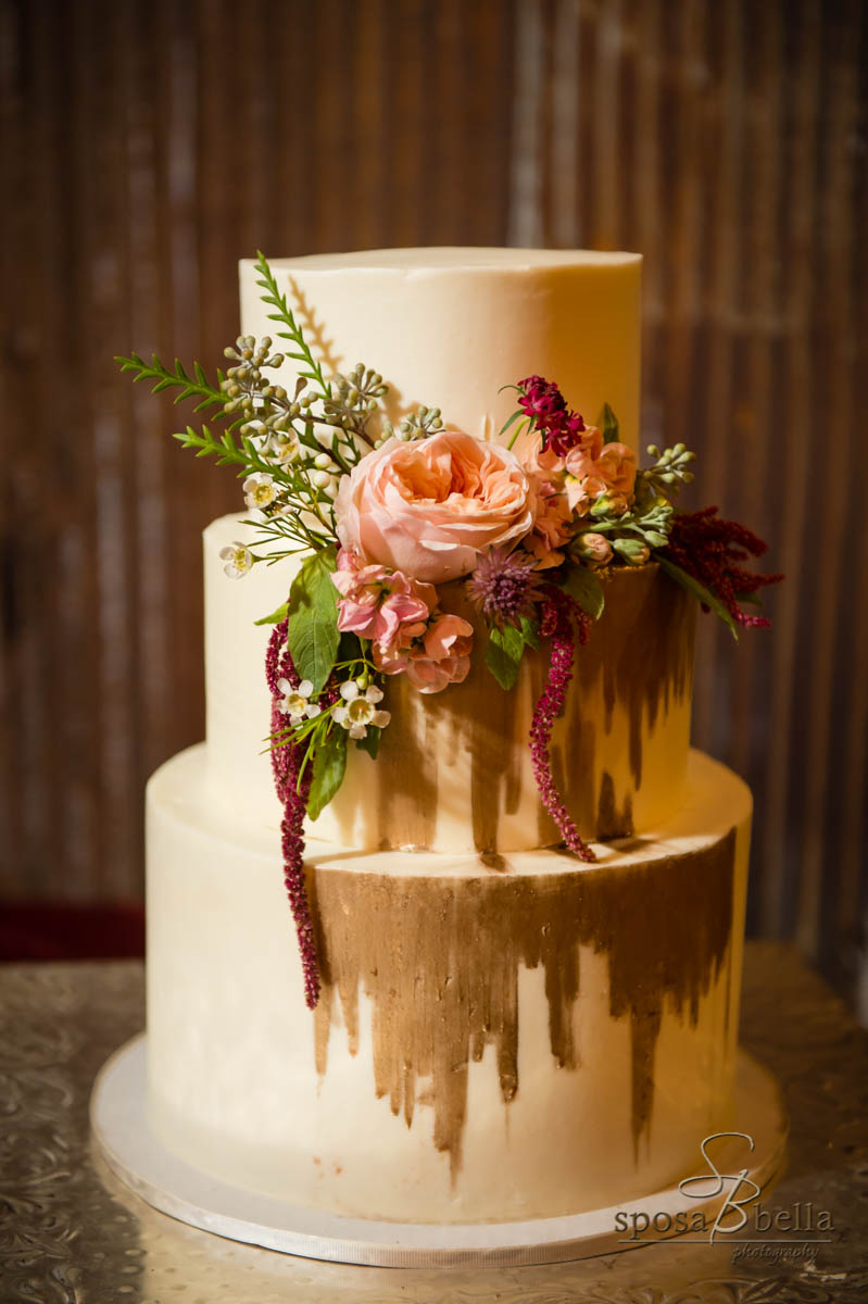  Swoon worthy cake by Cake Smith! 