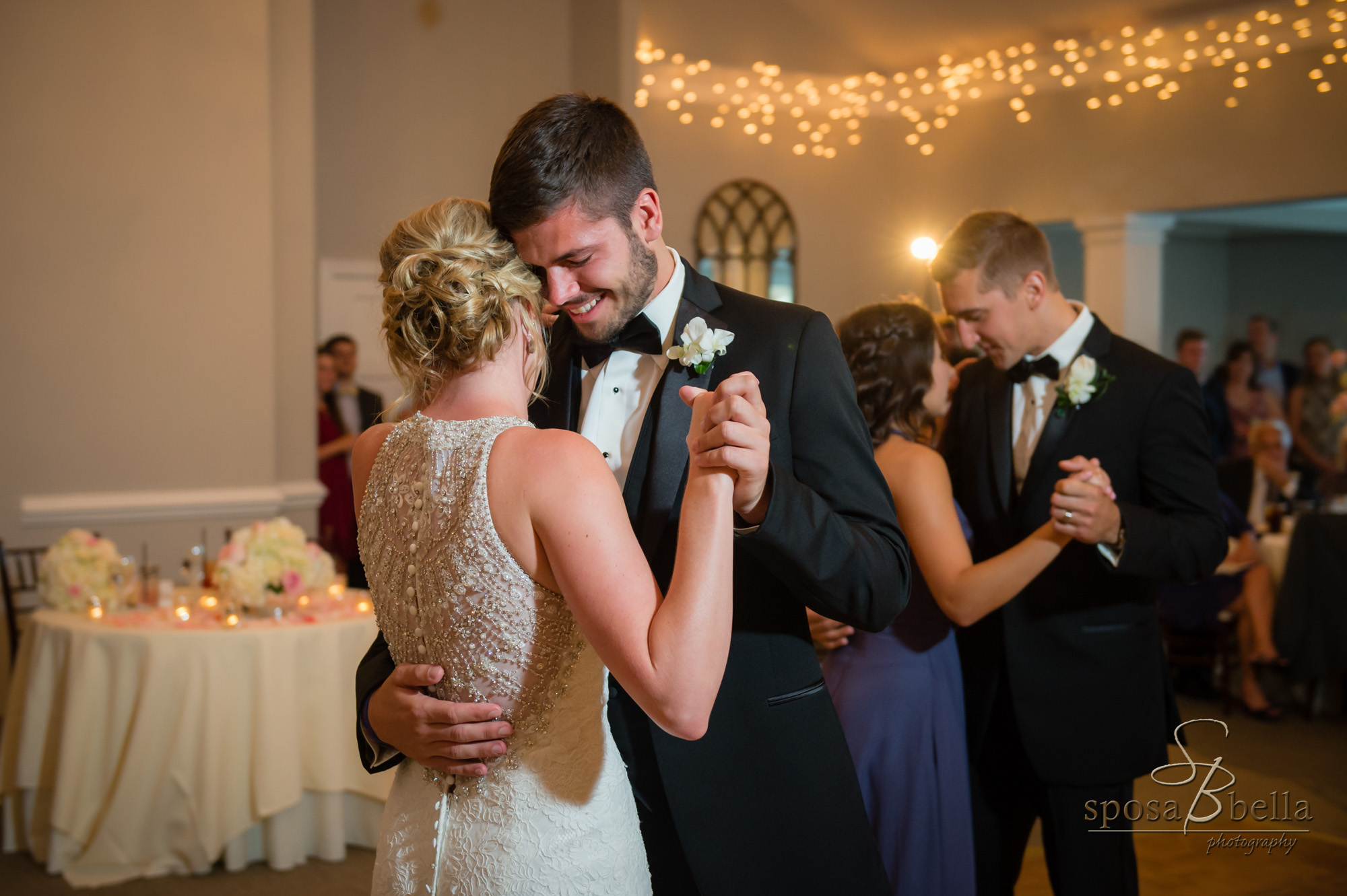  Since they are so close to their siblings, Courtney &amp; Chris decided to hold a joint special dance with them. Courtney took turns dancing with each of her brothers as Chris danced with his sister. At the end of the song, all the siblings joined o